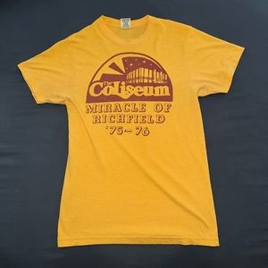 Homage Cleveland Cavaliers NBA Miracle of Richfield T-shirt Men’s Medium